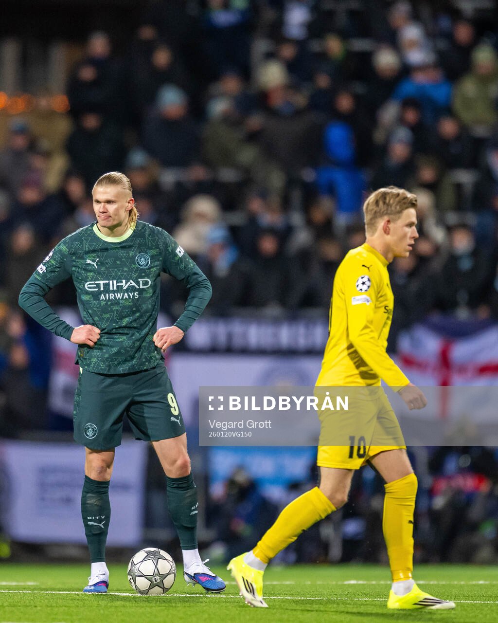 Erling Braut Haaland of Manchester City looks dejected