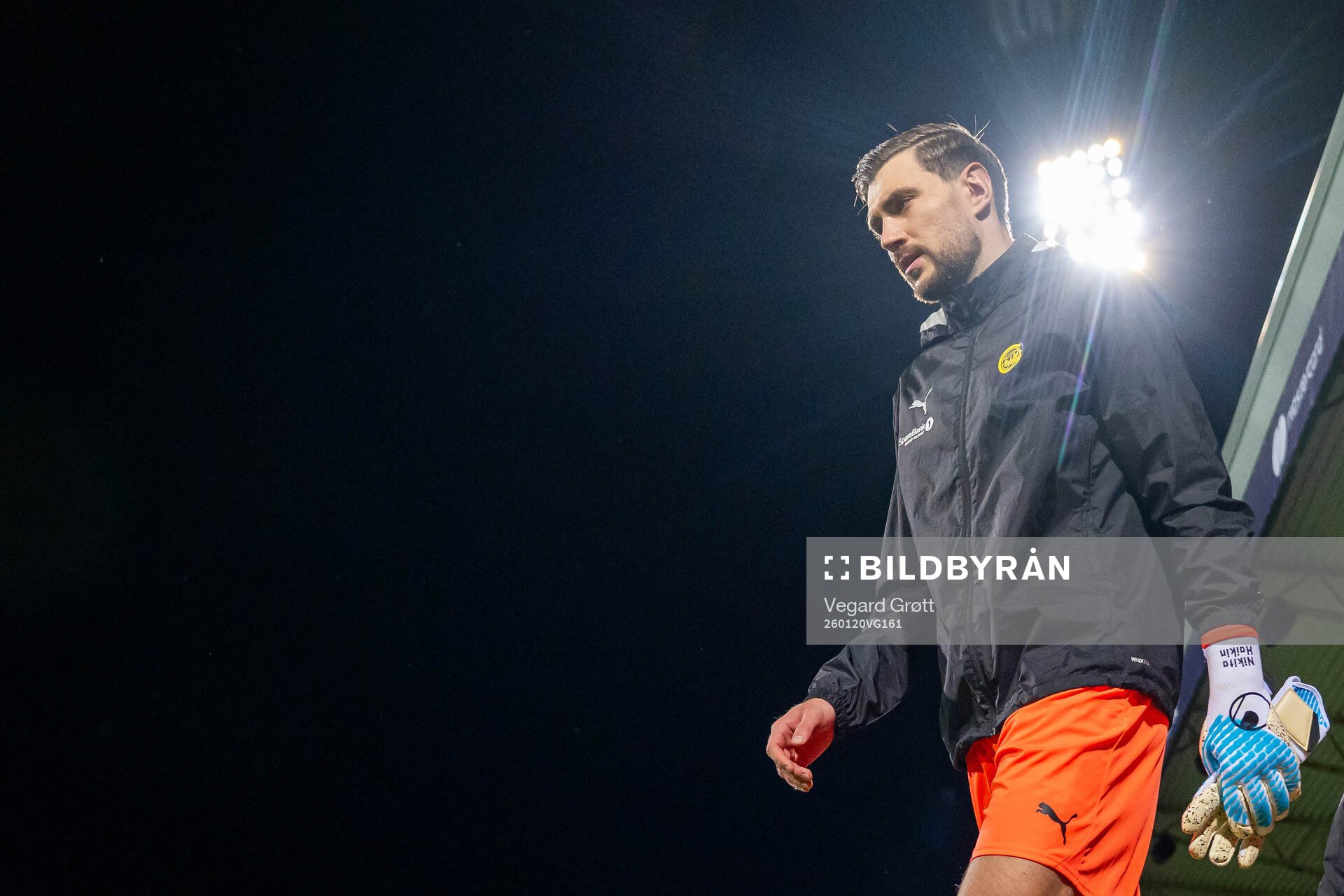Goalkeeper Nikita Haikin of Bodø/Glimt enters the pitch