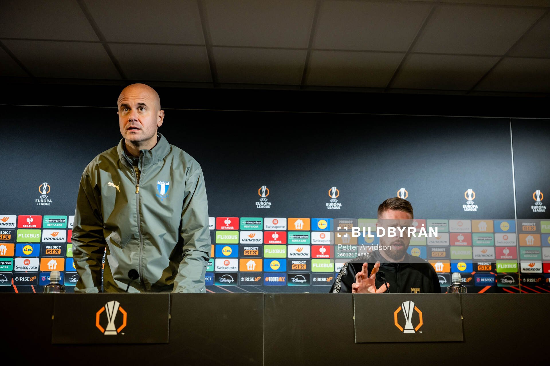 Head coach Miguel Angel Ramirez and Pontus Jansson