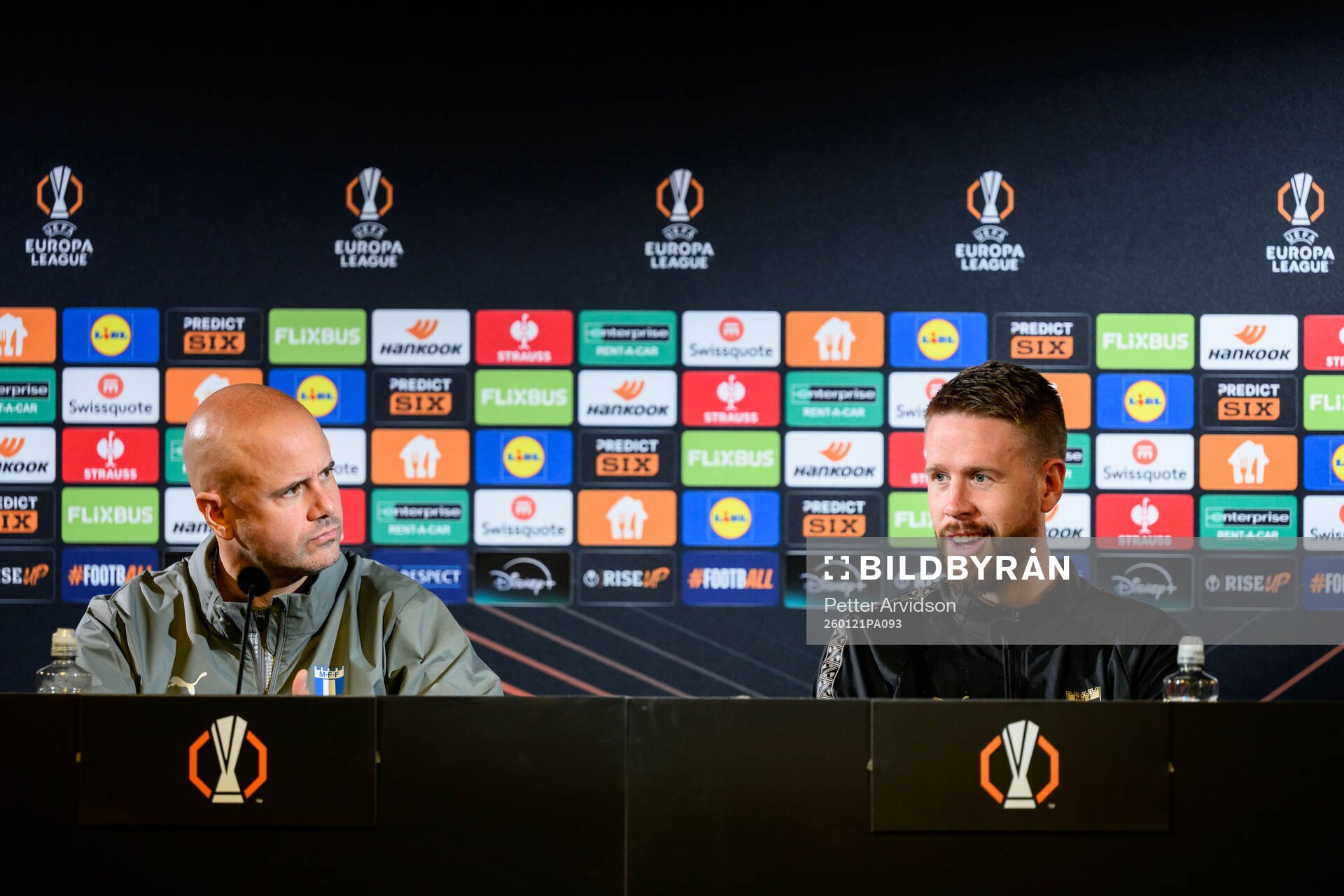 Head coach Miguel Angel Ramirez and Pontus Jansson