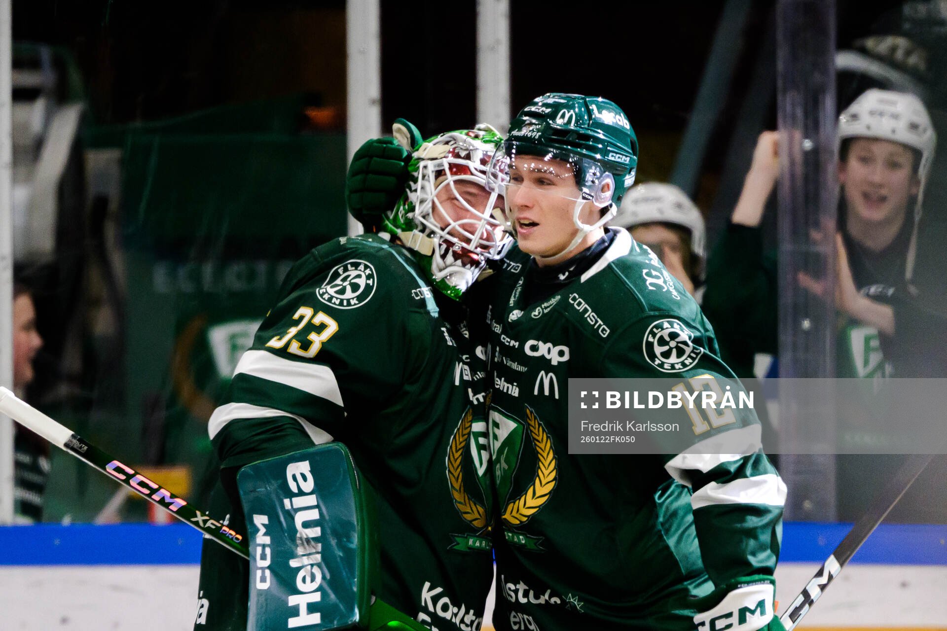 Färjestads målvakt Emil Larmi och Christoffer Jansson