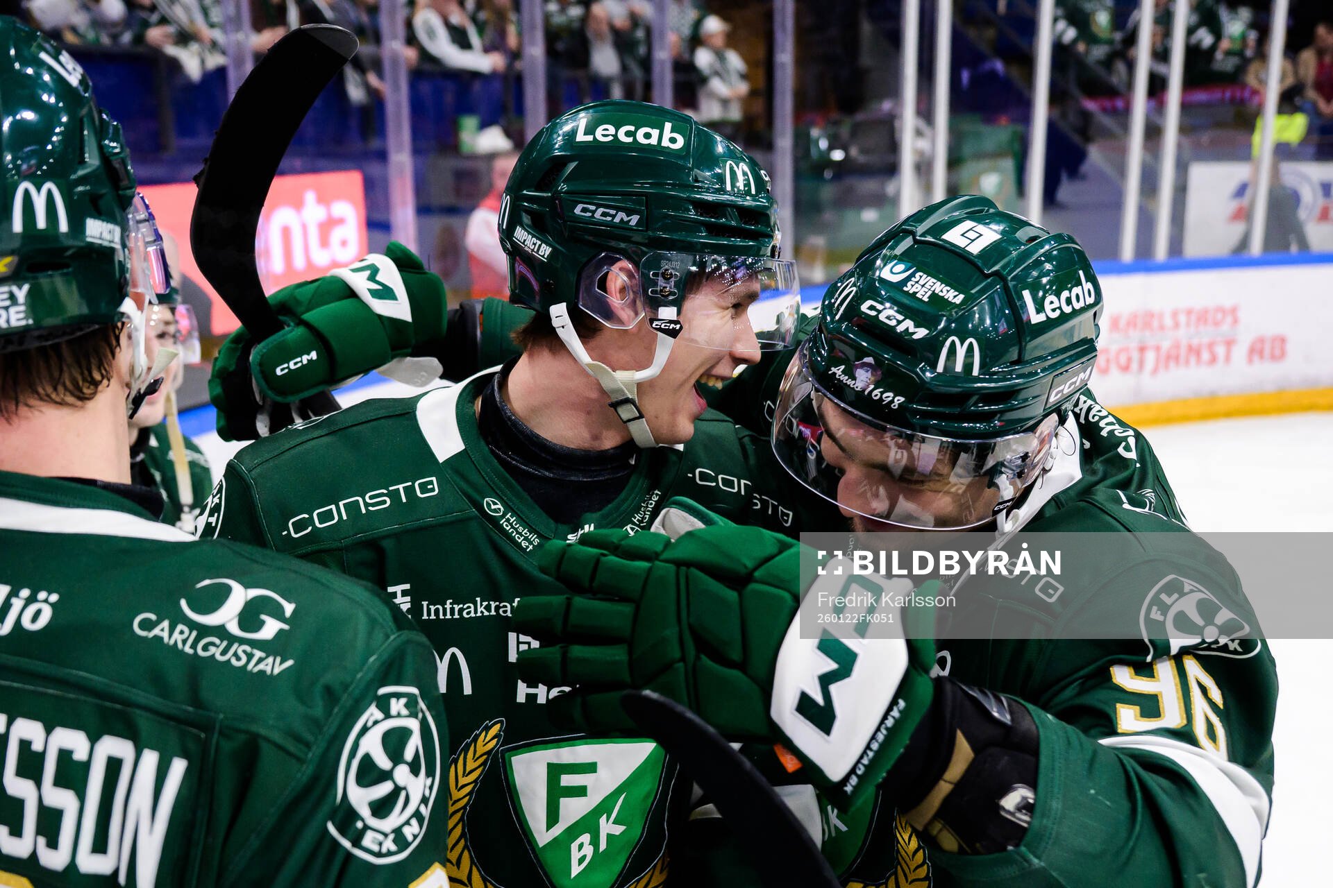 Färjestads Christoffer Jansson och David Tomasek jublar