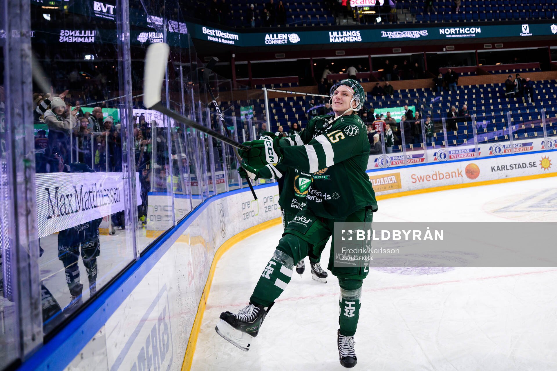 Färjestads Jack Berglund jublar