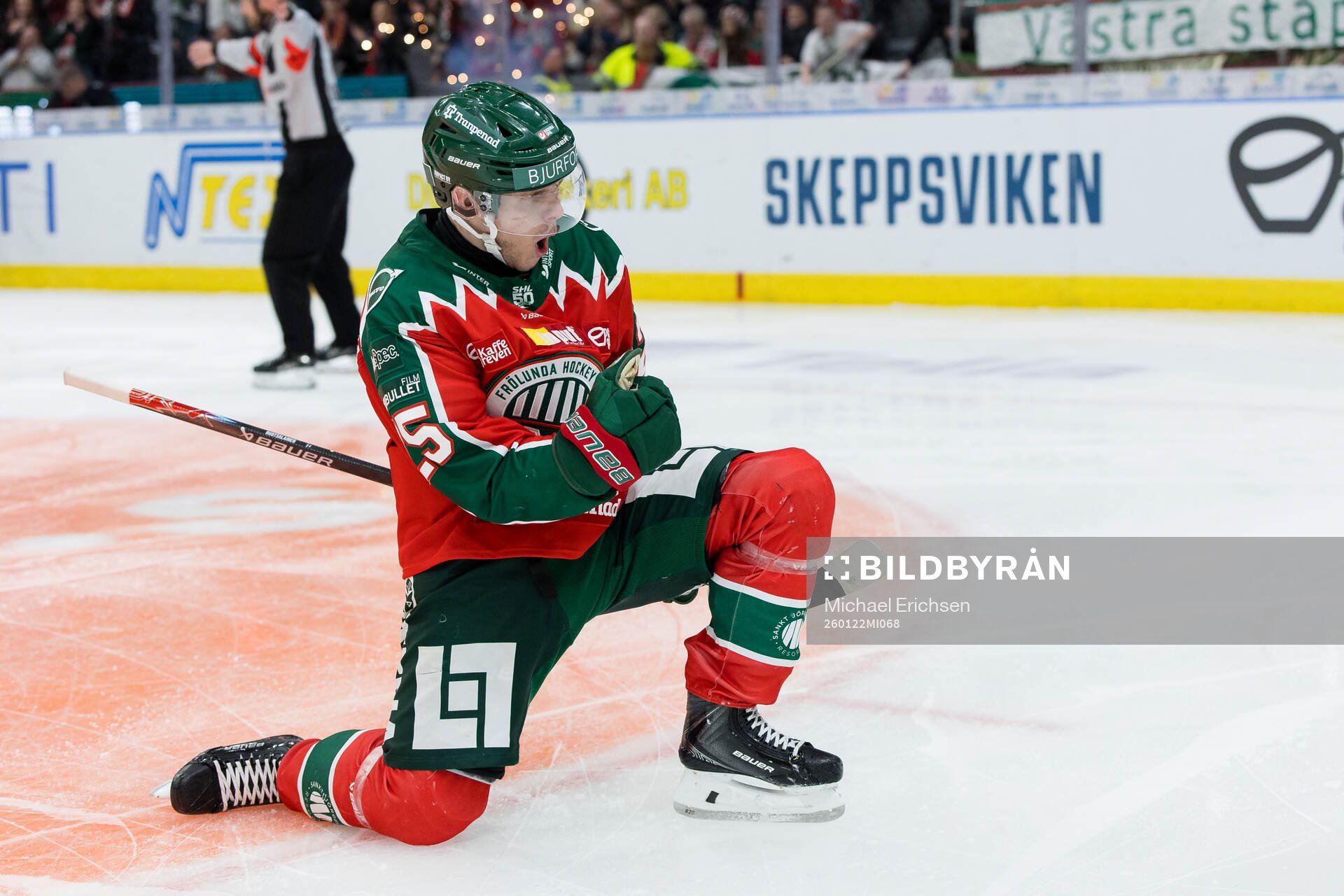 Frölundas Arttu Ruotsalainen jublar