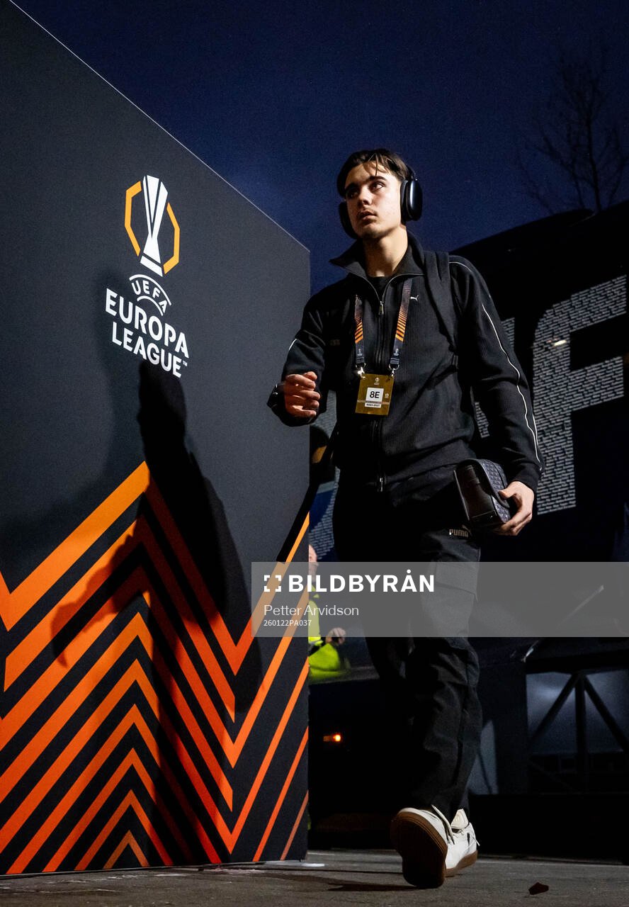 Vicente Ponnert Hidalgo of Malmö FF arrives at the stadium
