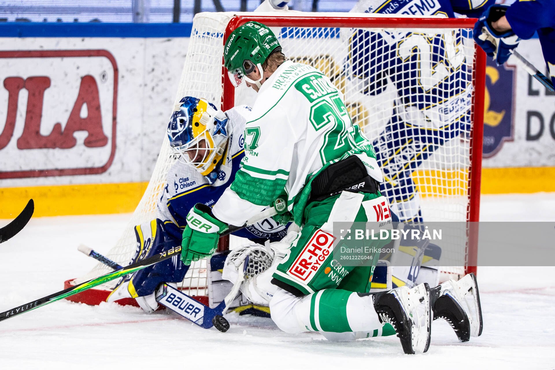 Leksands målvakt Marcus Gidlöf och Rögles Linus Sjödin