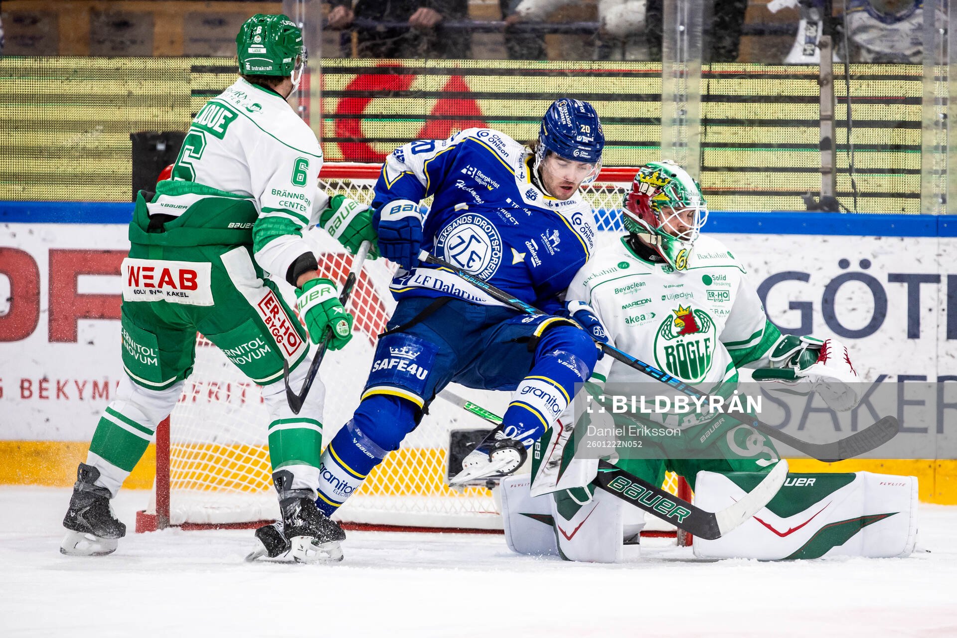 Leksands Nolan Stevens och Rögles målvakt Christoffer