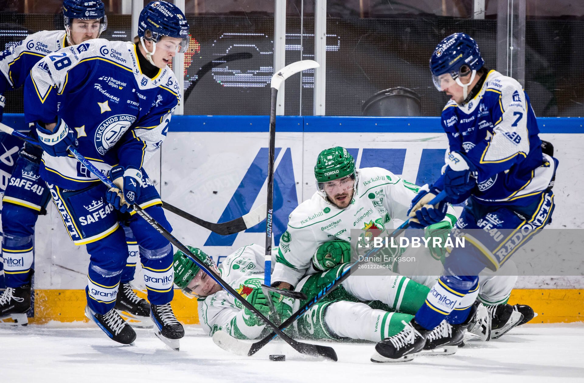 Leksands Victor Johansson och Rögles Dennis Everberg och