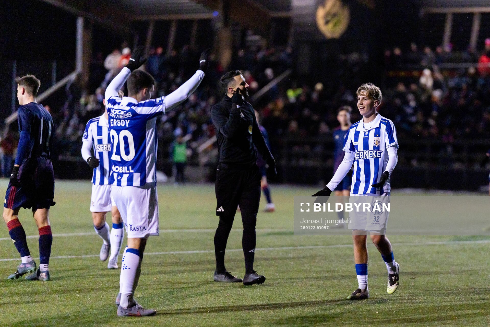 IFK Göteborgs Gabriel Ersoy och Oliver Månsson jublar