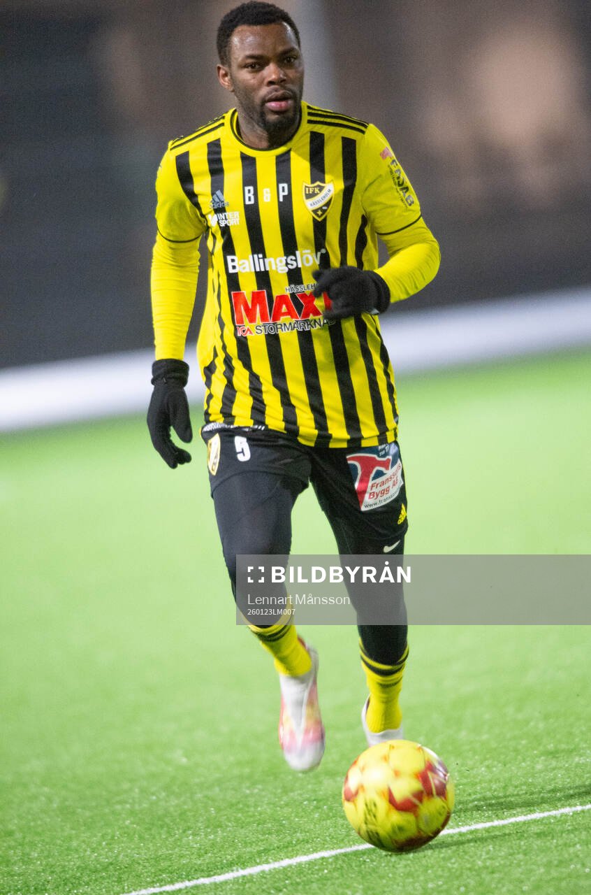 IFK Hässleholms Saikou Jawneh i träningsmatchen mellan