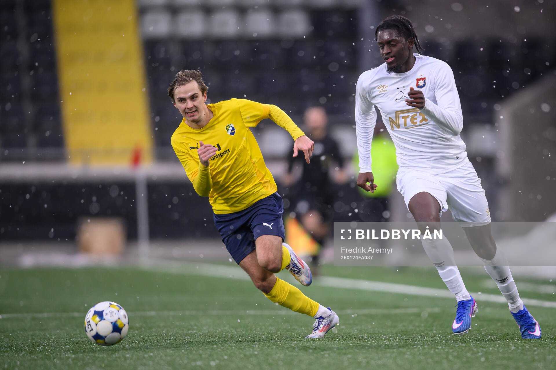 Ljungskiles Emilio Reljanovic och Örgrytes Michael Parker