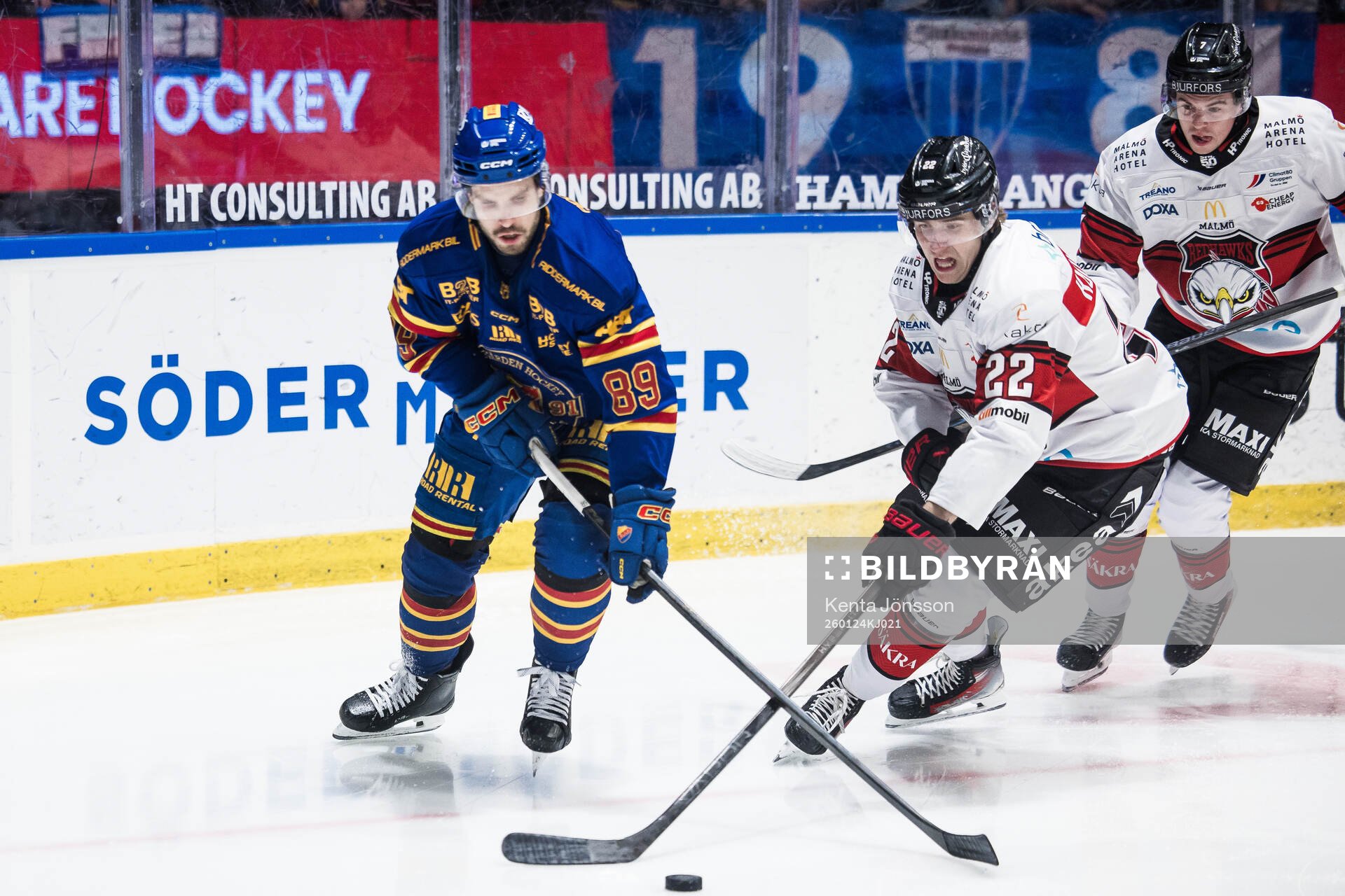 Djurgårdens Oula Palve och Malmö Redhawks Janne Kuokkanen