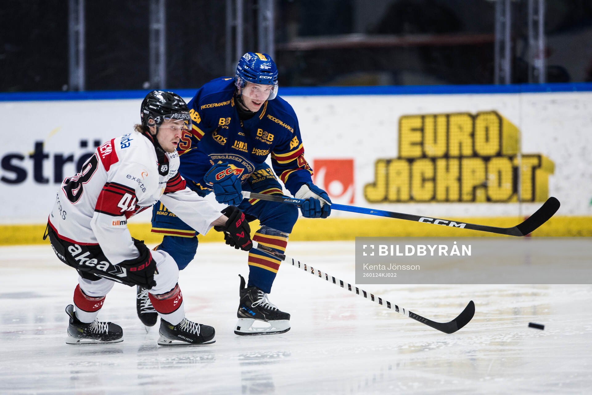 Malmö Redhawks Lauri Pajuniemi och Djurgårdens Hugo Blixt