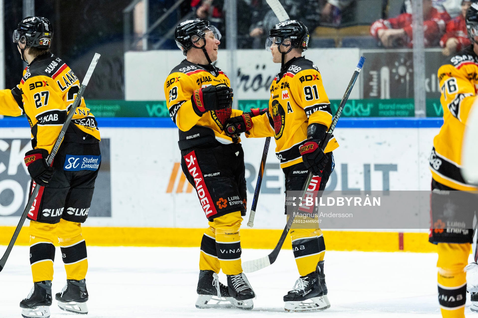 Luleås Erik Gustafsson och Brian O'Neill jublar