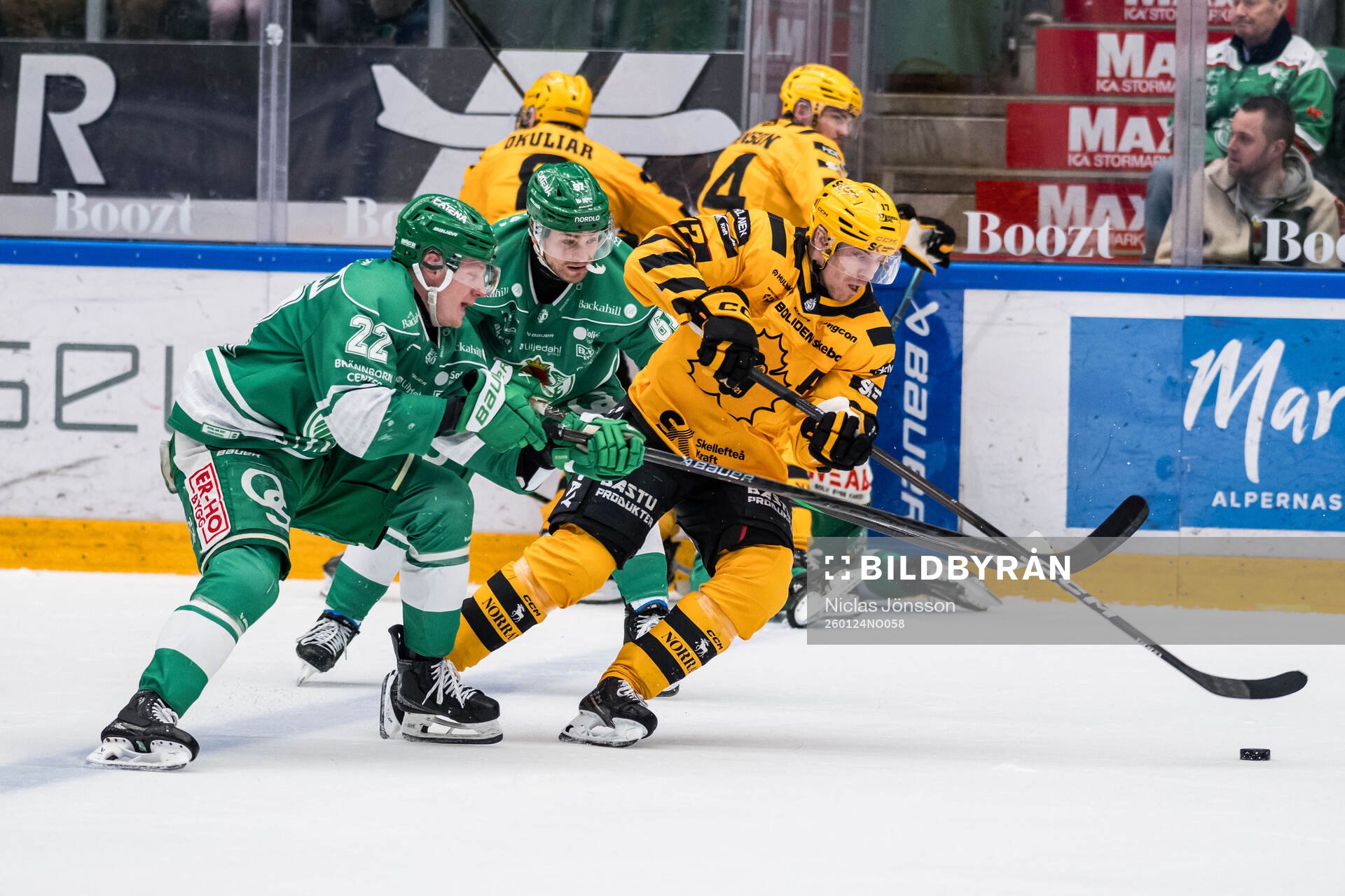 Rögles Fredrik Olofsson och Skellefteås Pär Lindholm