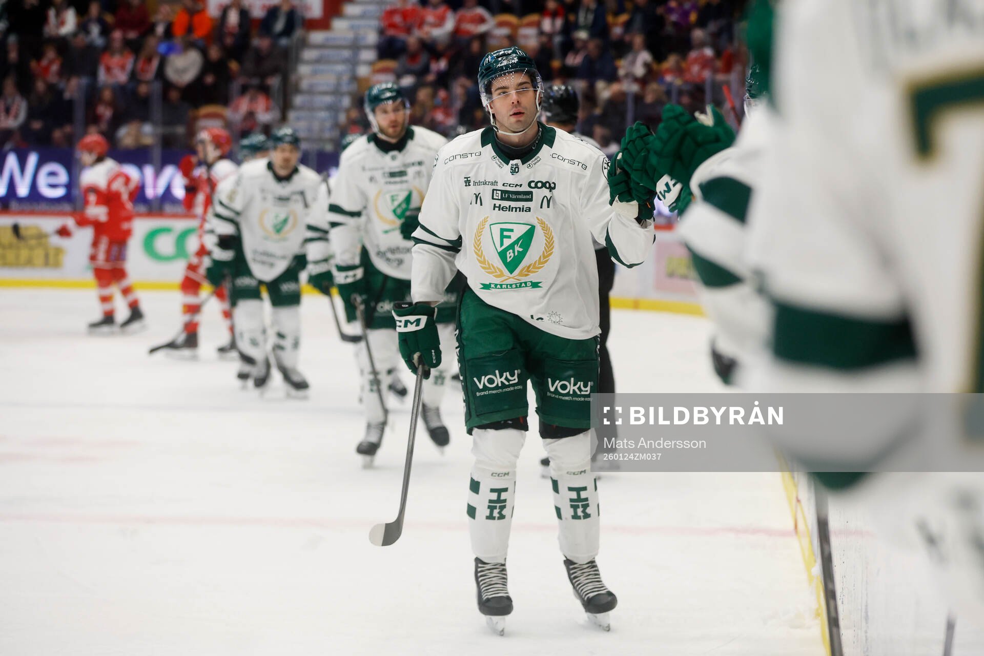 Färjestads Viktor Lodin jublar