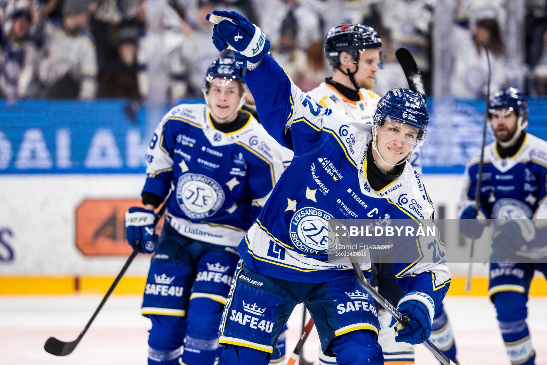 Leksands Lukas Vejdemo jublar