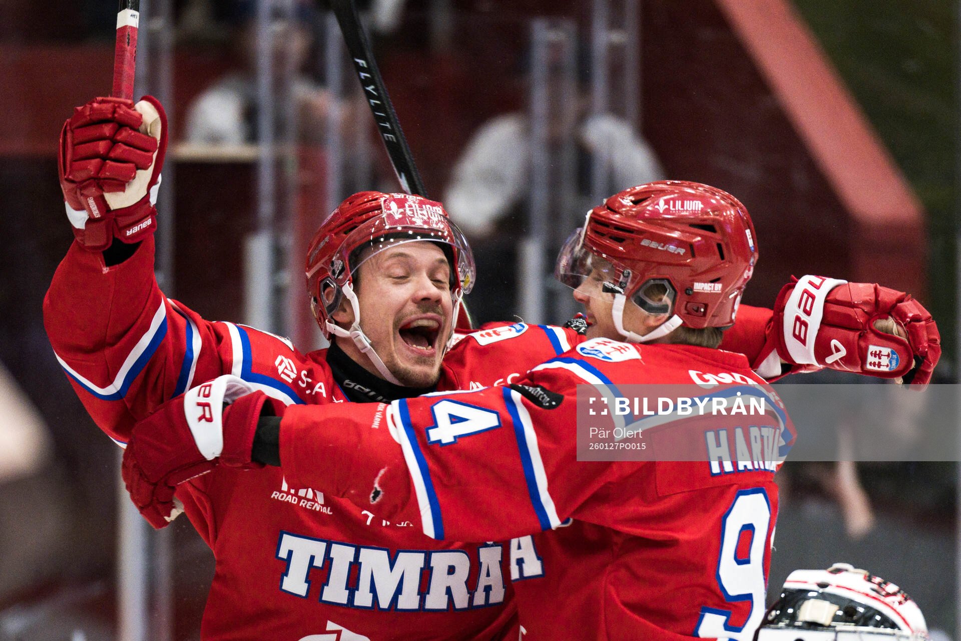 Timrås Didrik Strömberg och Sebastian Hartmann jublar