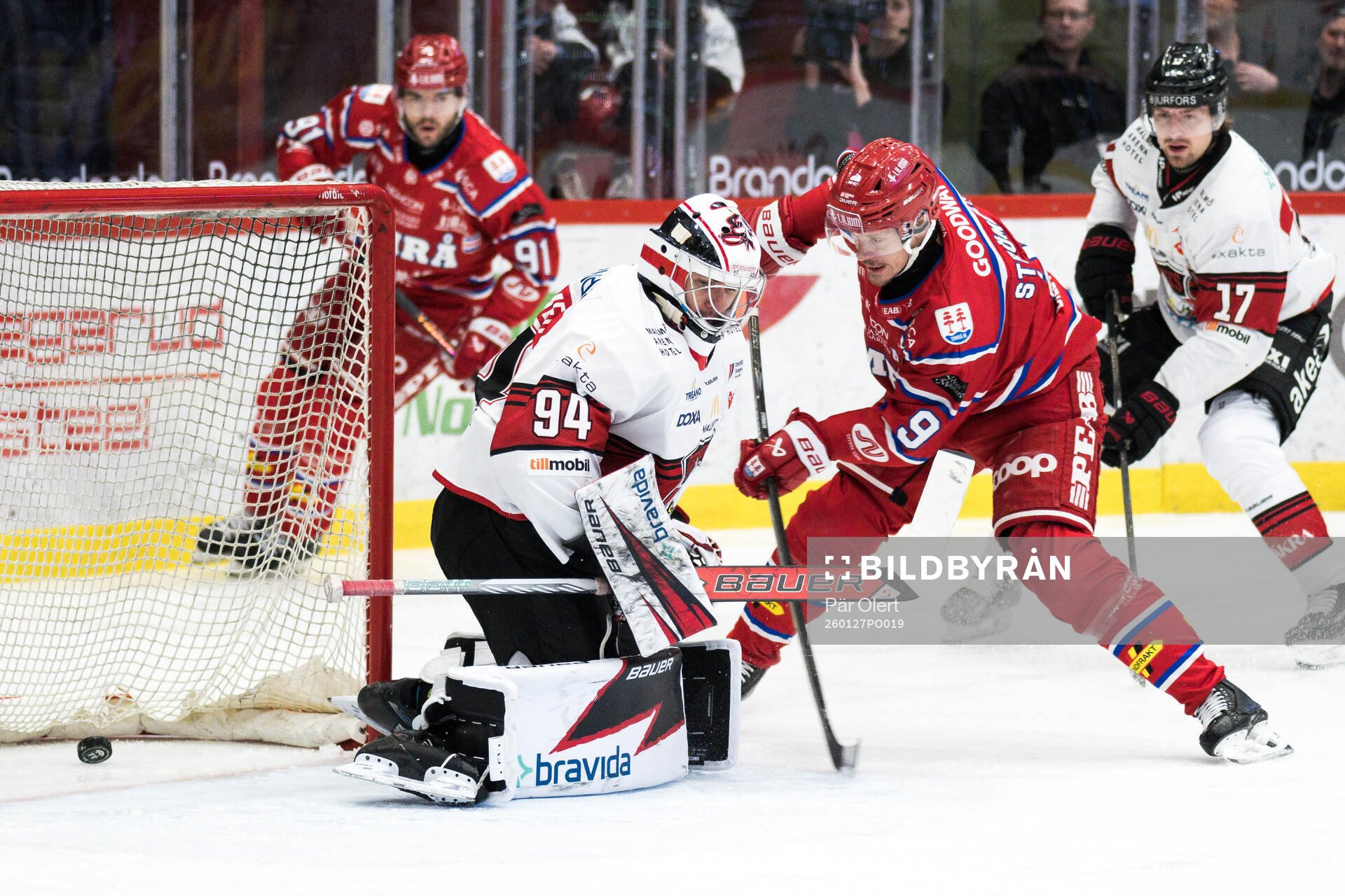 Timrås Didrik Strömberg gör 1-0 på Malmö Redhawks