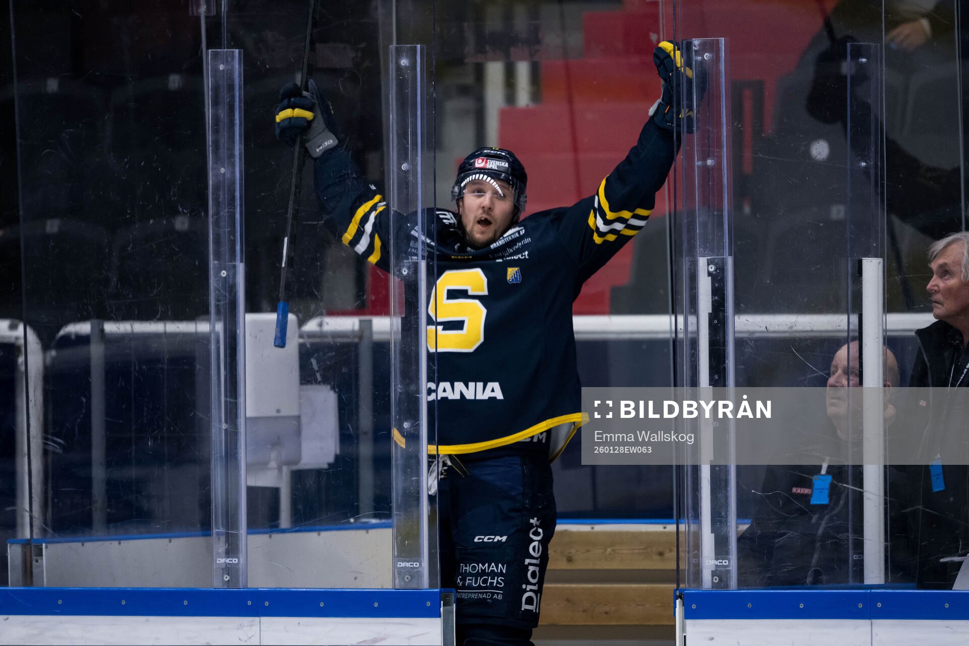 Södertäljes Viktor Liljegren reagerar