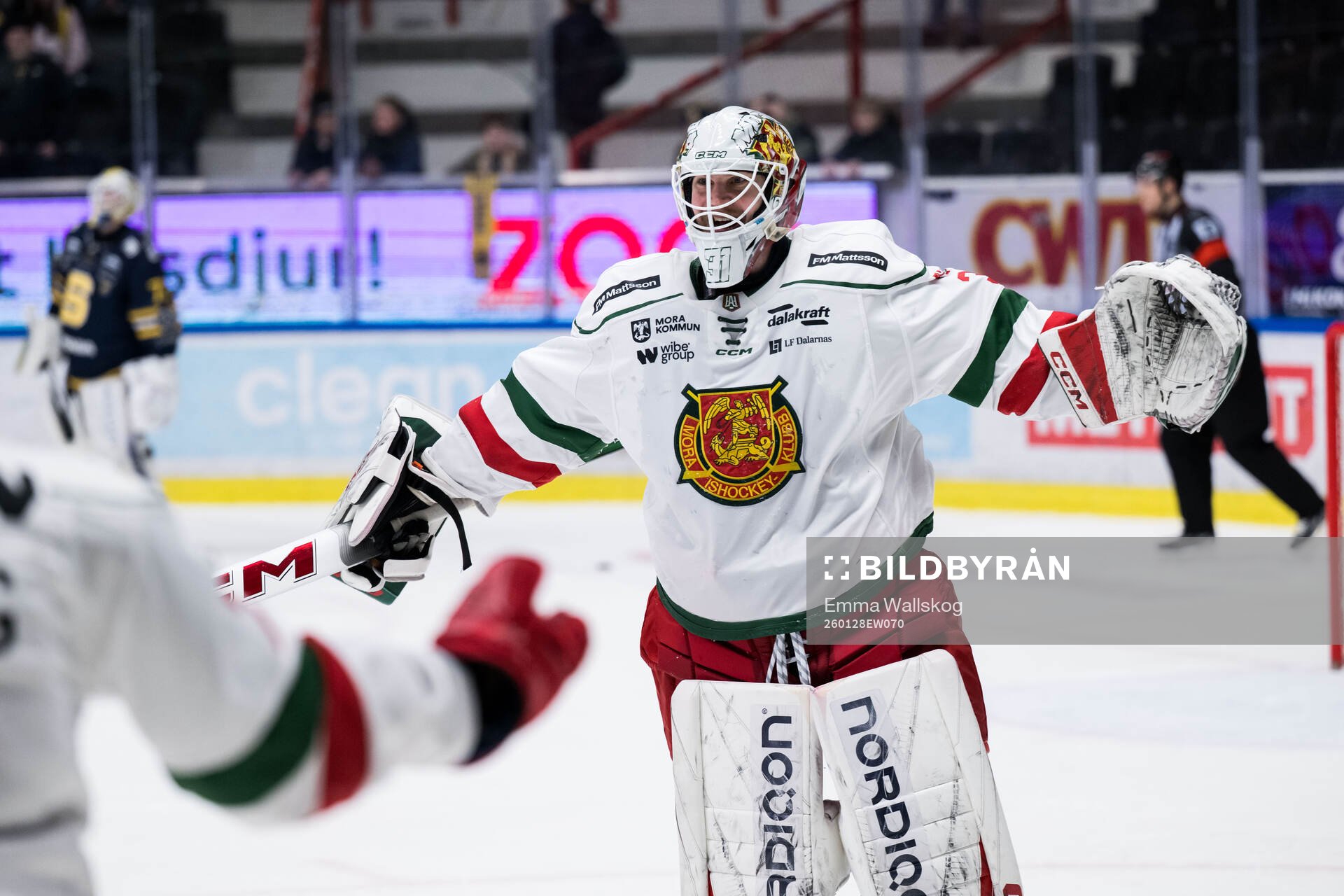 Moras målvakt Marcus Hellgren Smed jublar