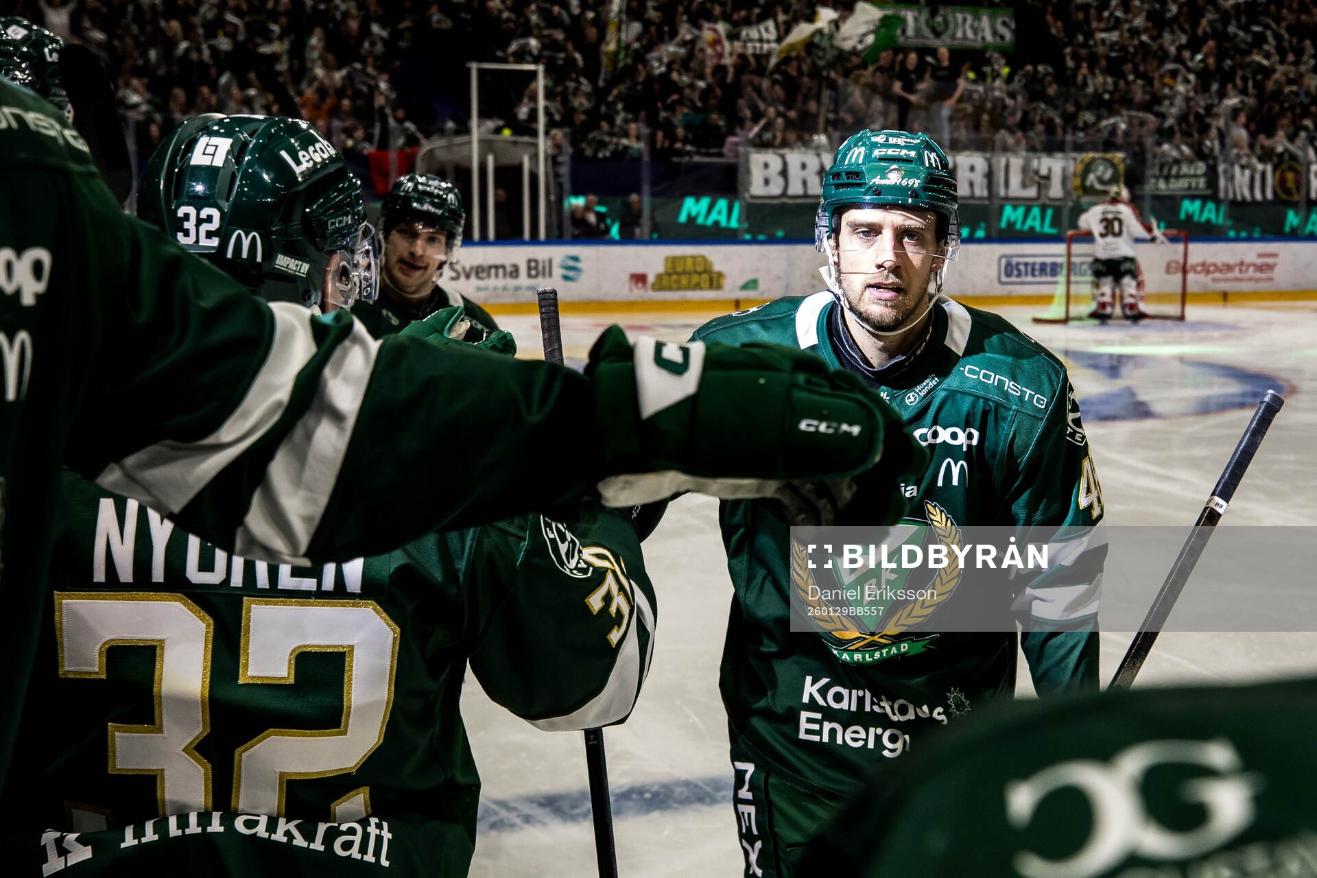 Färjestads Filip Roos jublar