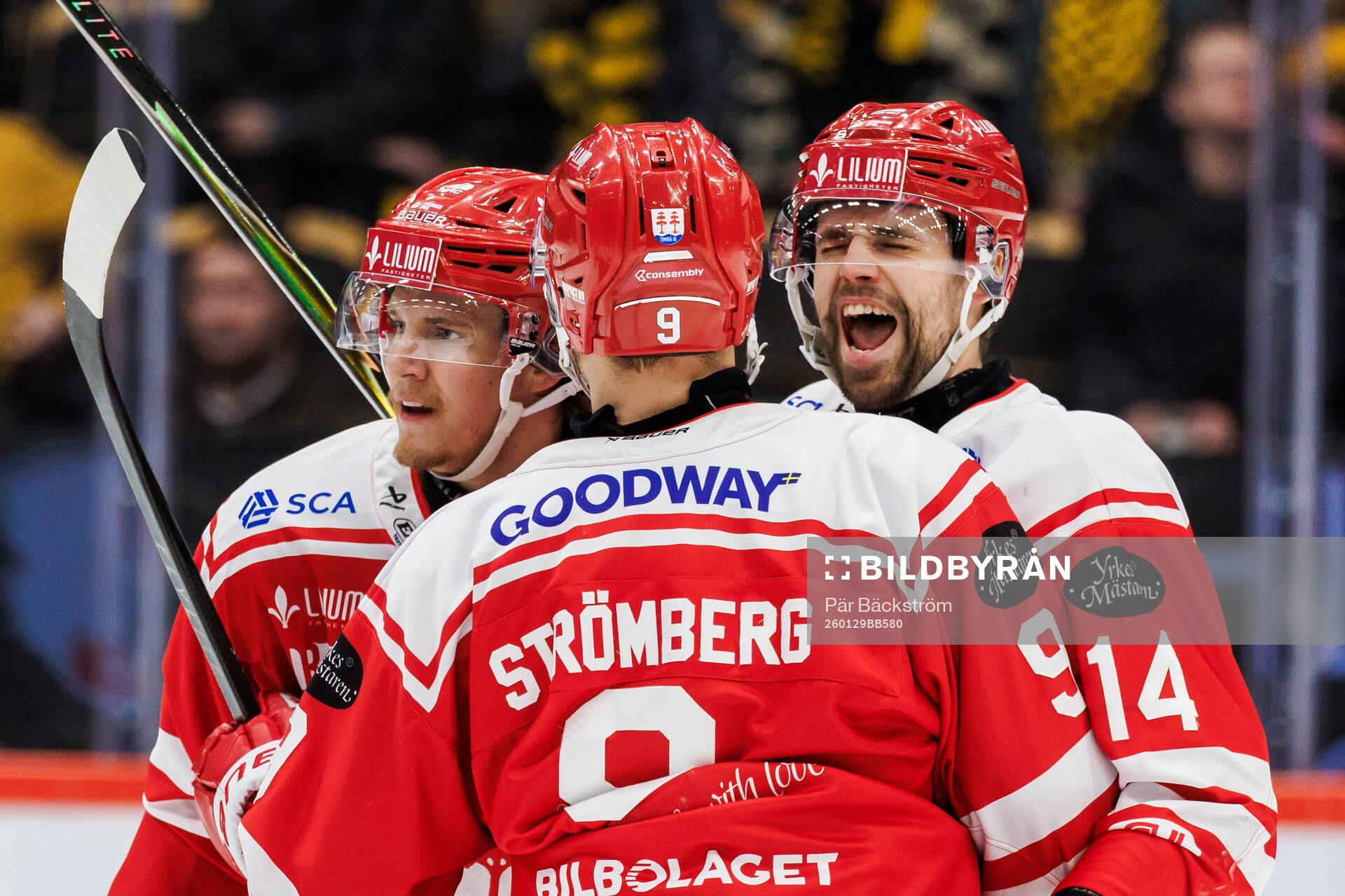 Timrås Emil Pettersson jublar