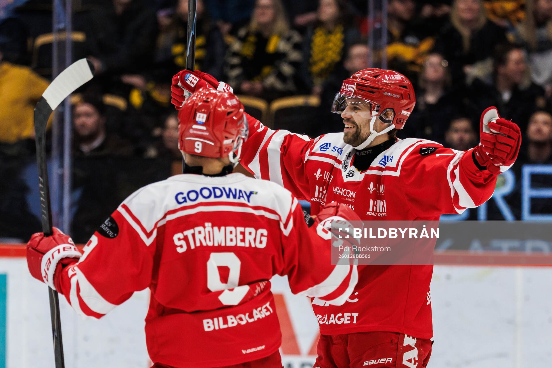 Timrås Emil Pettersson jublar