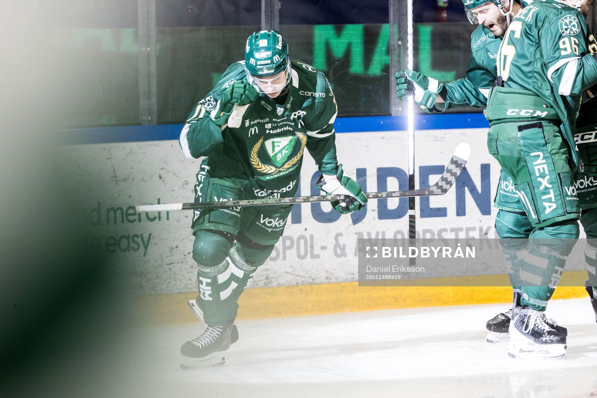 Färjestads Viktor Lodin jublar