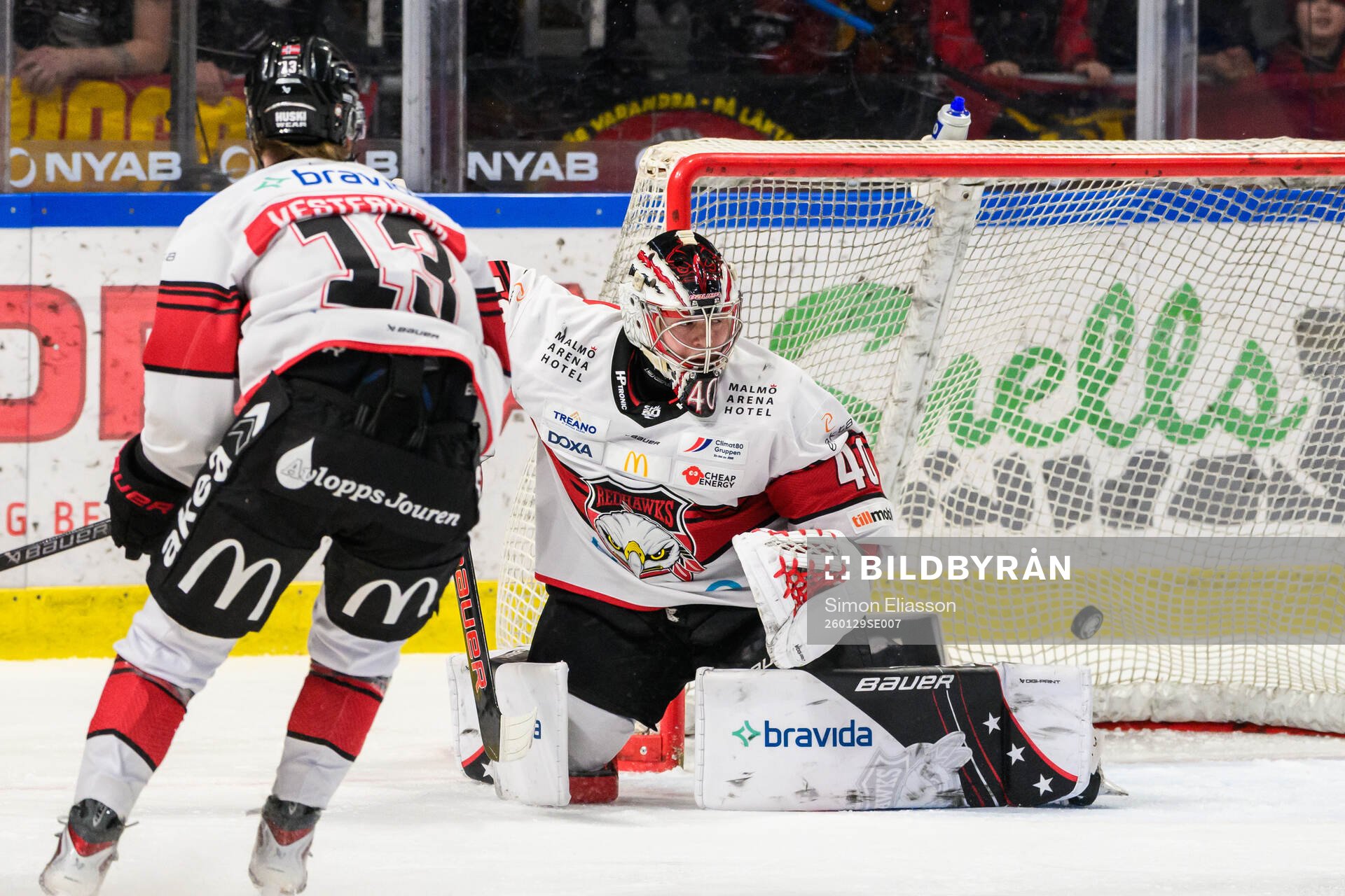 Malmö Redhawks målvakt Oskar Blomgren släpper in 1-1
