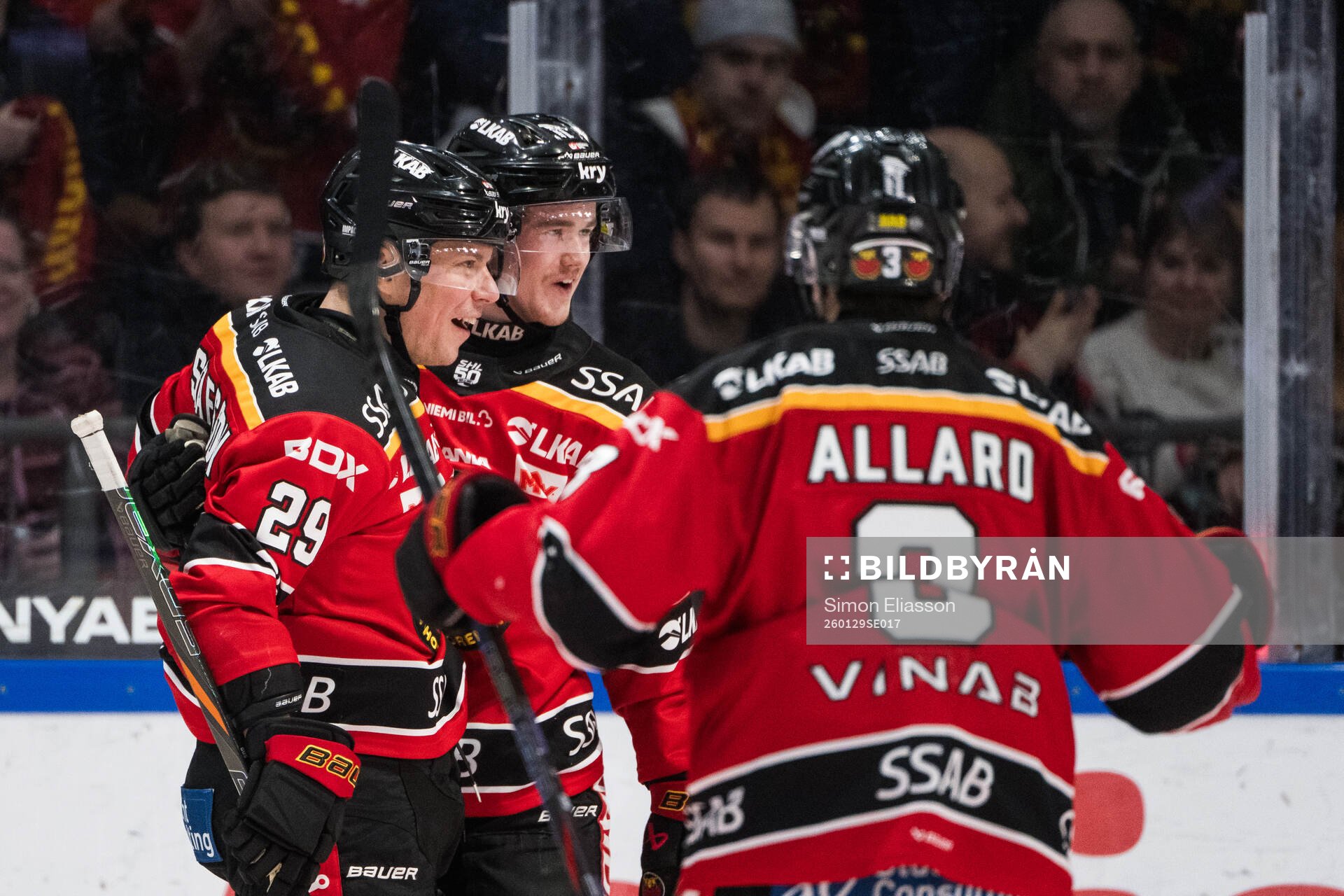 Luleås Erik Gustafsson och Filip Eriksson jublar