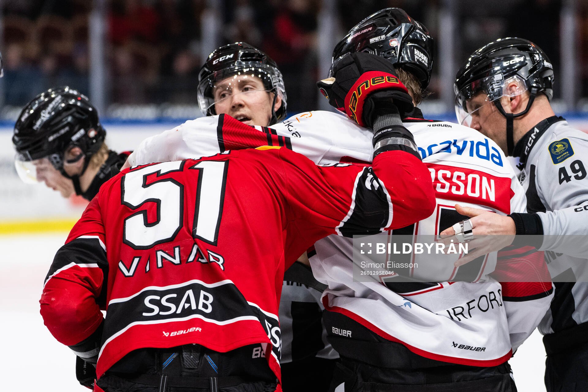 Luleås Markus Nurmi och Malmö Redhawks Johan Ivarsson