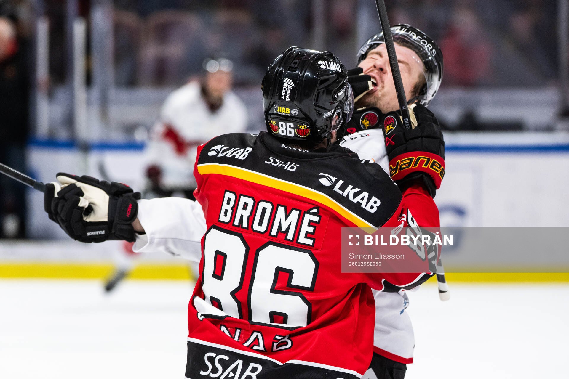 Luleås Mathias Bromé och Malmö Redhawks Johan Ivarsson