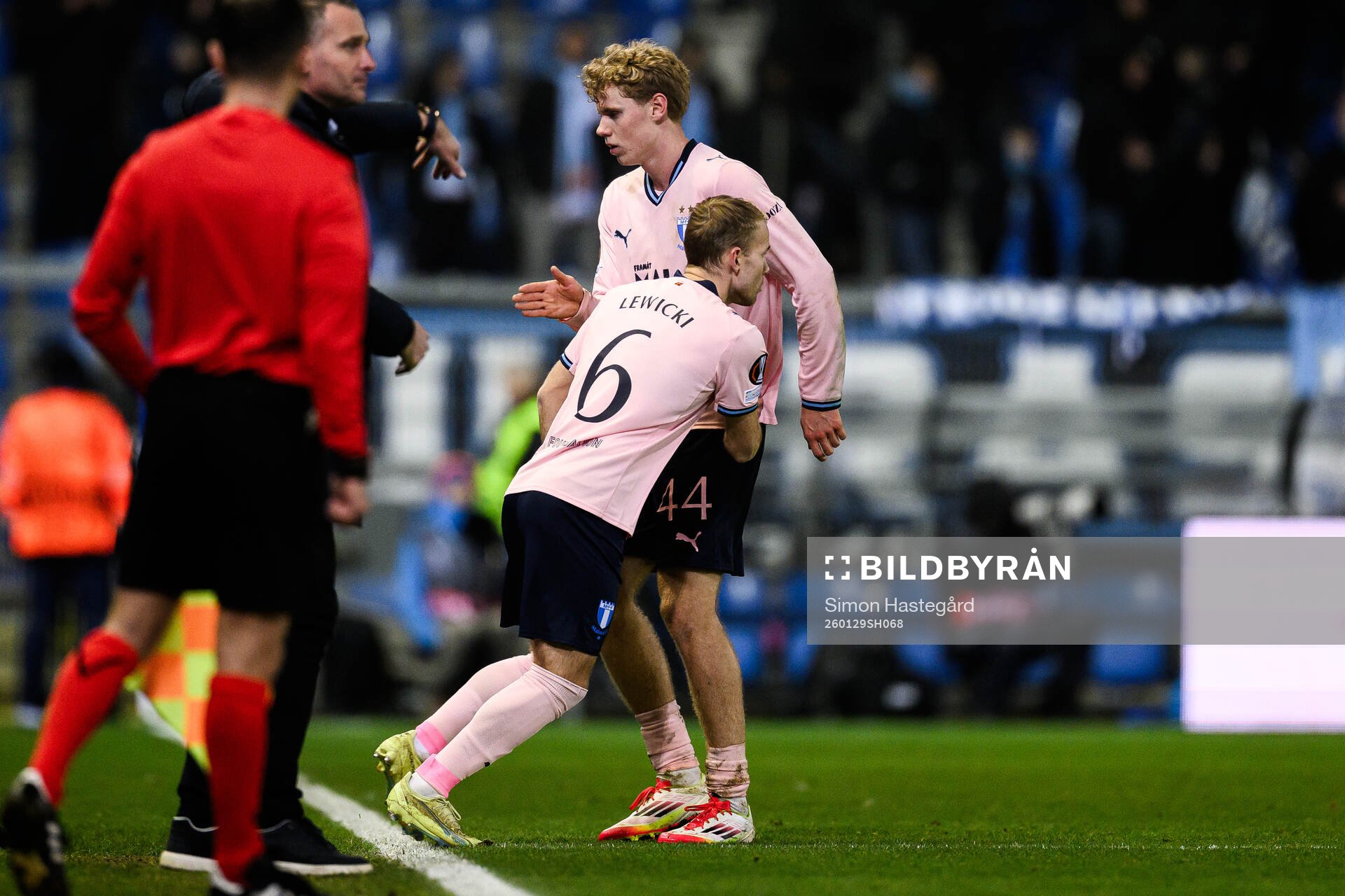 Malte Frejd Pålsson and Oscar Lewicki of Malmö FF
