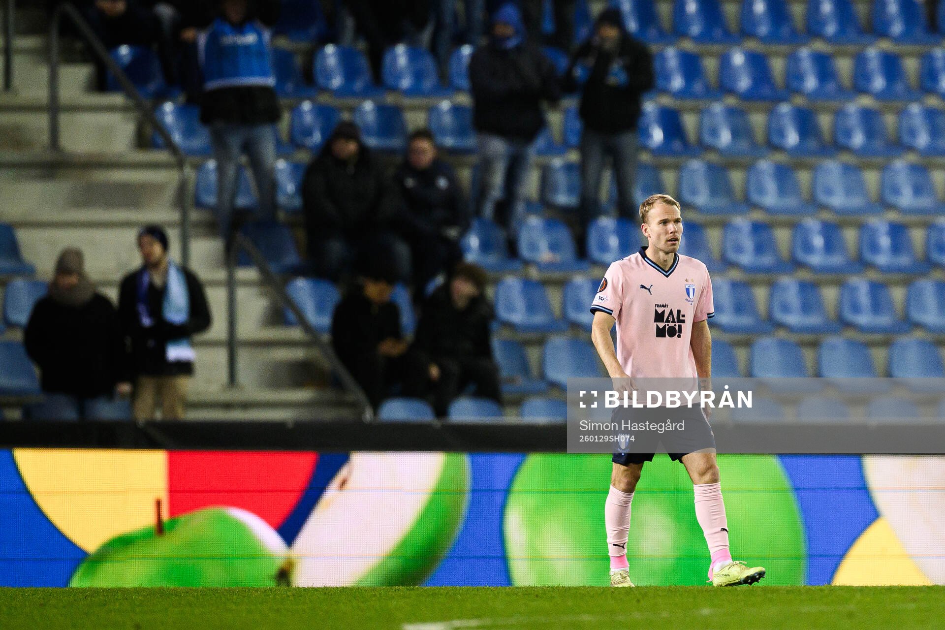 Oscar Lewicki of Malmö FF looks dejected