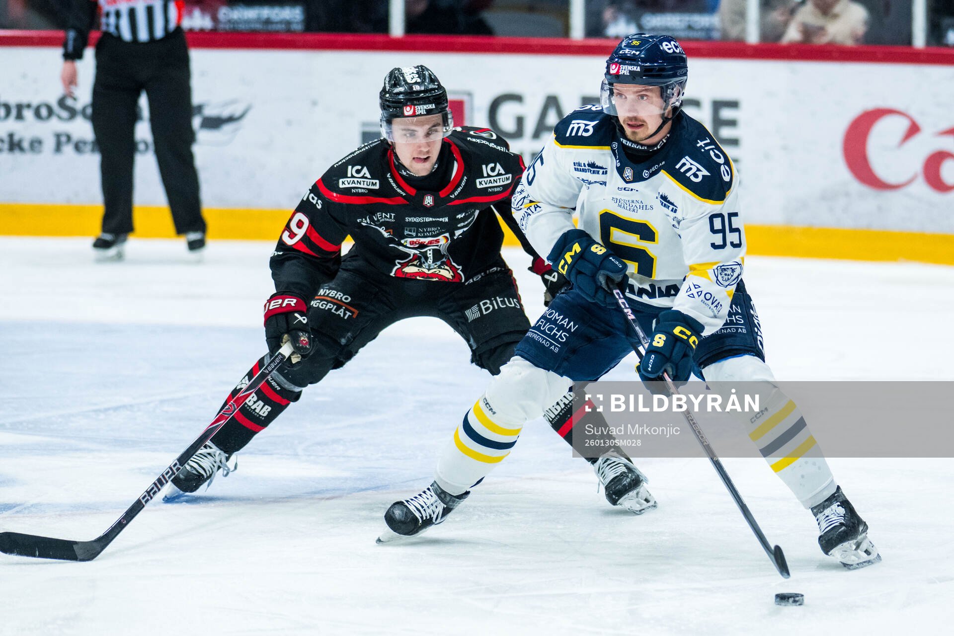 Nybros Elias Stenman och Södertäljes Teemu Väyrynen