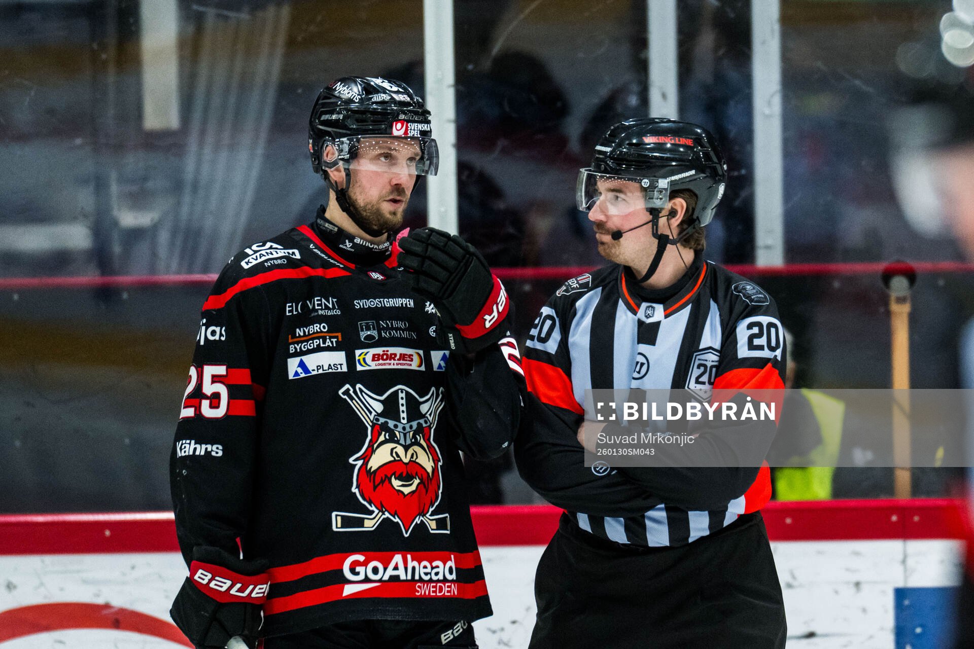Nybros Marcus Bergman och Domare Filip Granrud