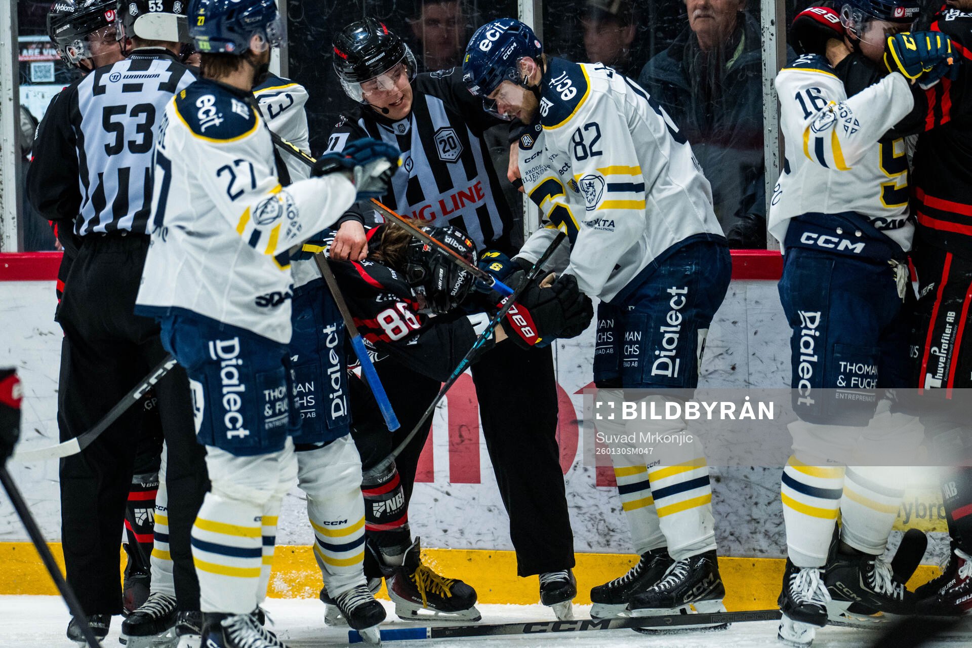 Nybros Tim Lindfors och Södertäljes Roope Laavainen