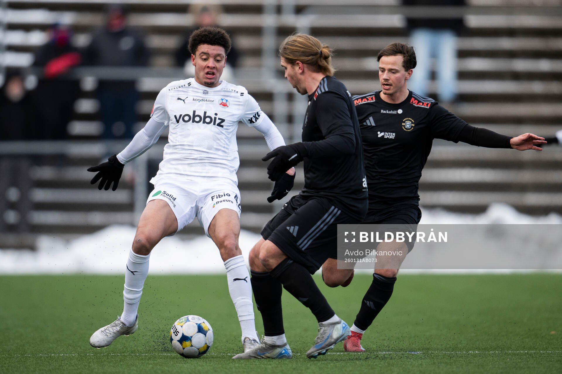 Helsingborgs Femi Awodesu och Ängelholms Charlie Weberg