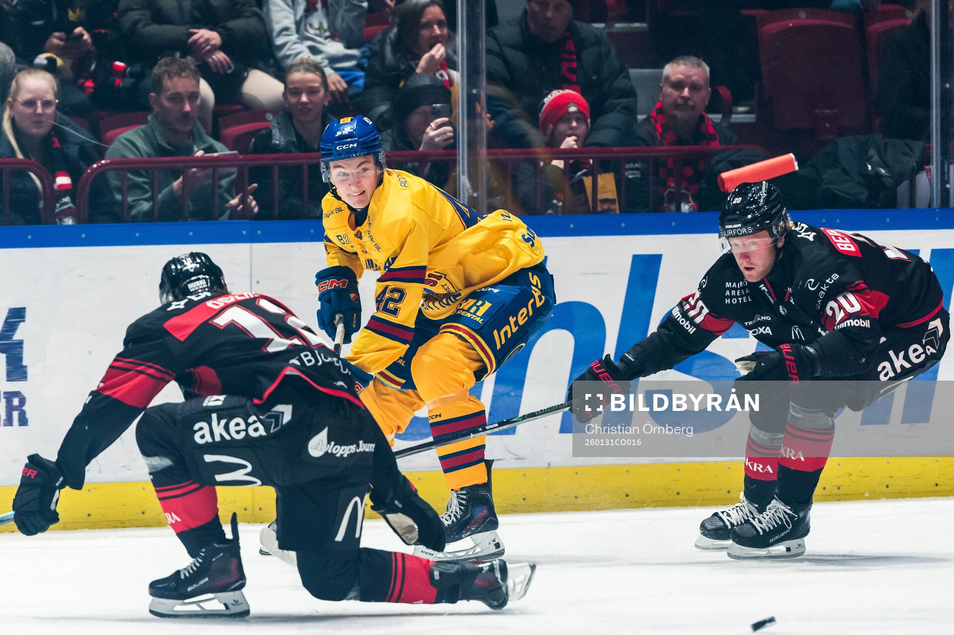 Malmö Redhawks Linus Öberg och  Thomas Berg Paulsen mot