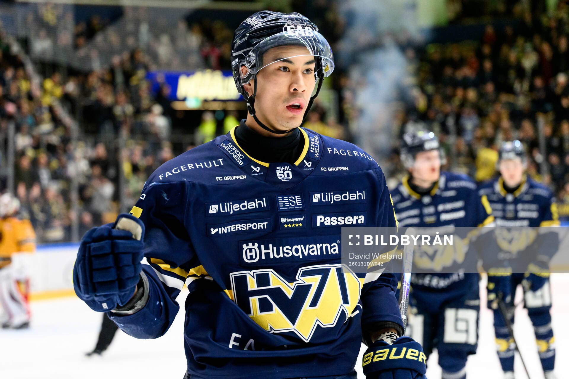 HV71s Jonathan Ang jublar