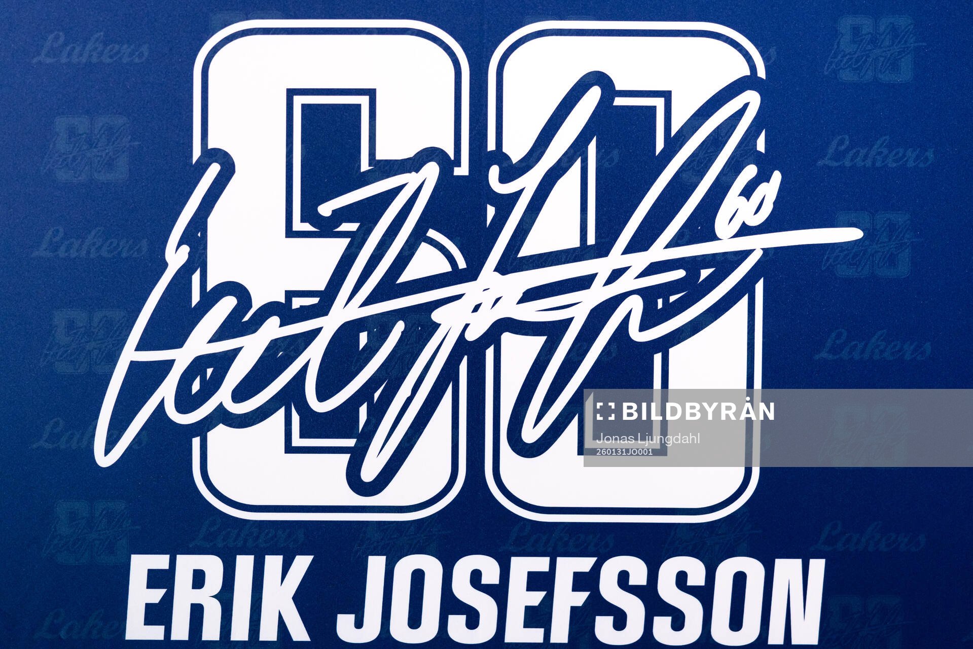 Vepa med Växjös förra spelare Erik Josefsson