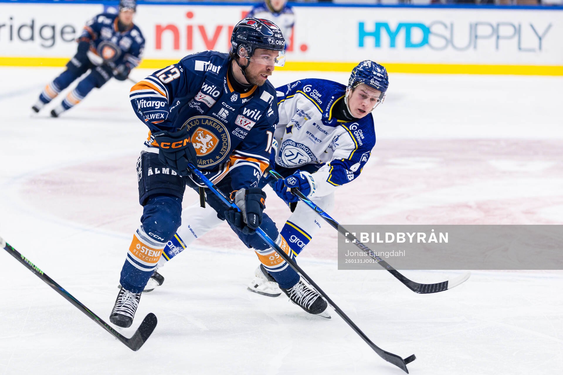 Växjös Dylan Mclaughlin och Leksands Tinus Luc Koblar
