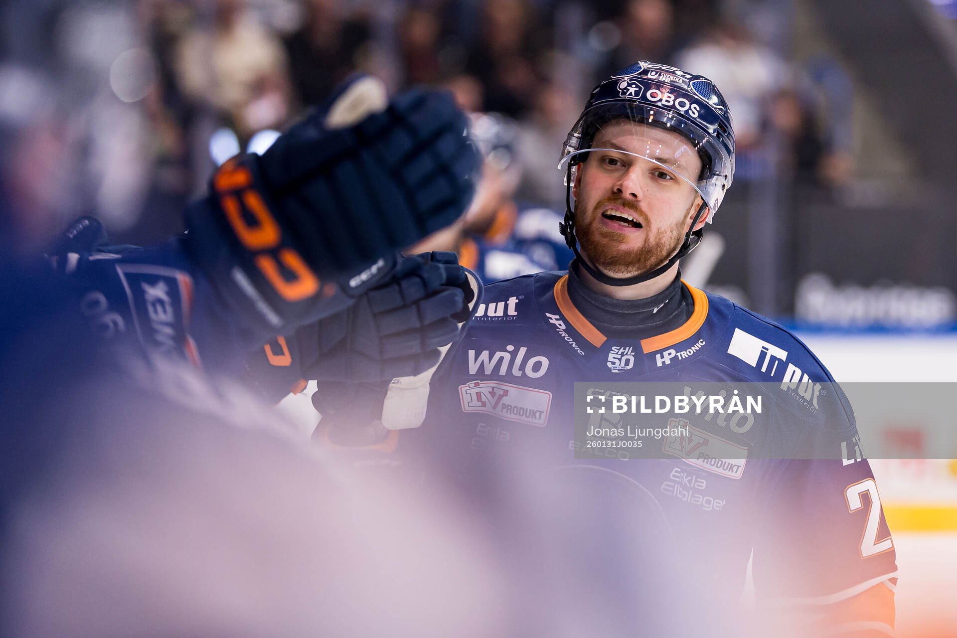 Växjös Lucas Elvenes jublar