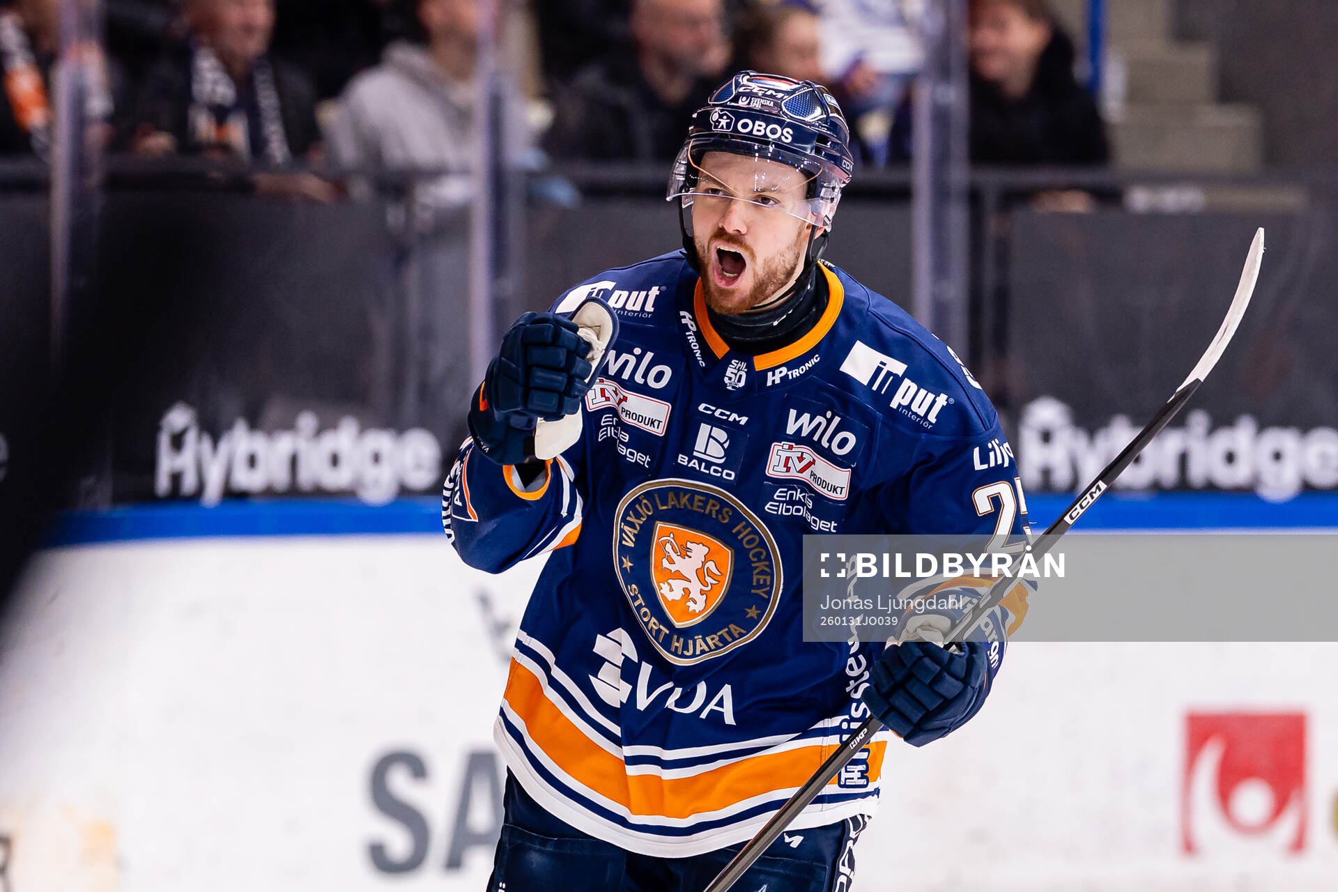 Växjös Lucas Elvenes jublar