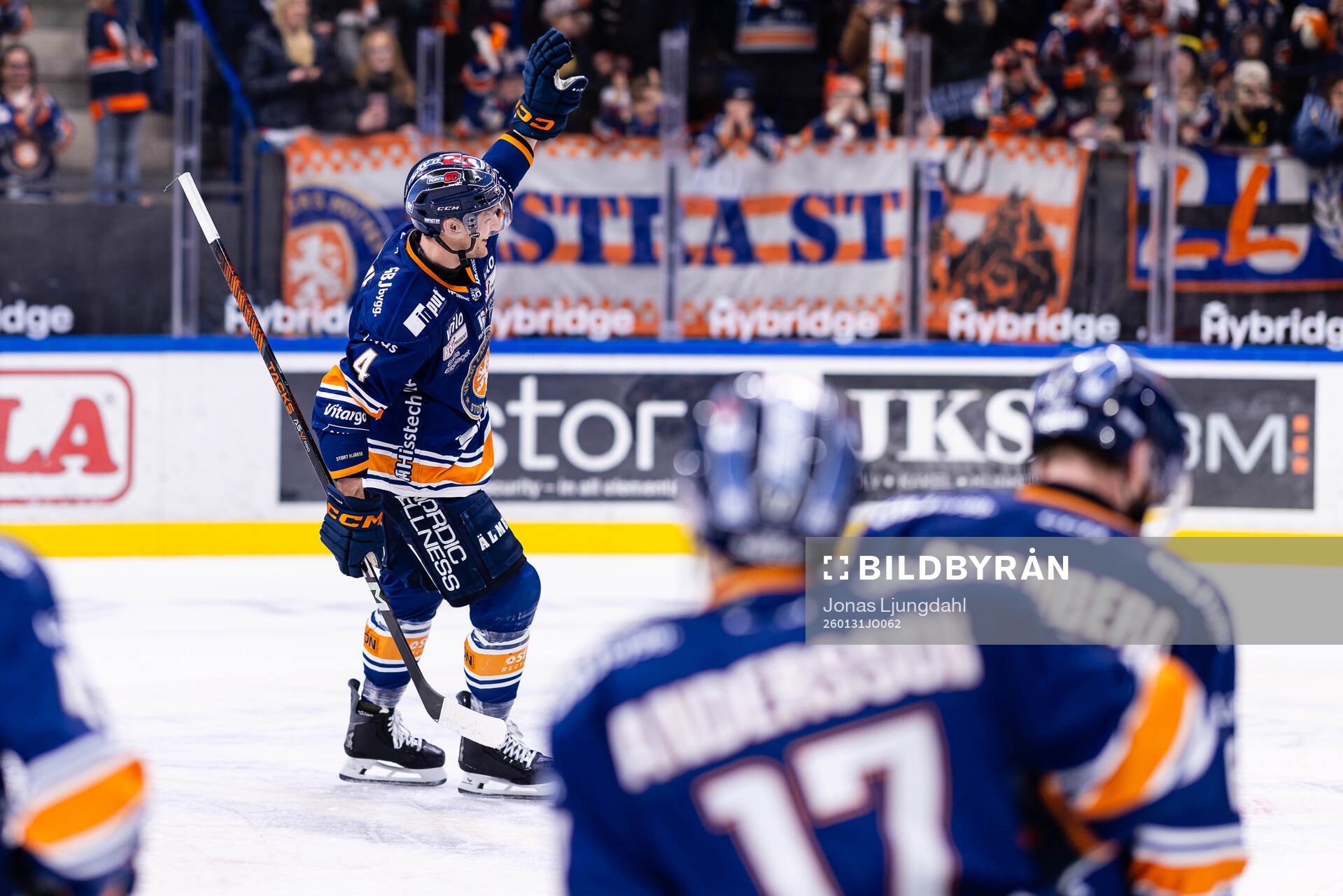 Växjös Keegan Lowe jublar