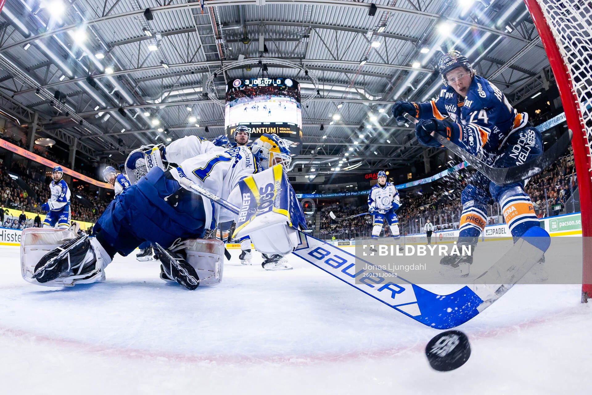 Växjös Karl Henriksson gör mål 4-0 bakom Leksands