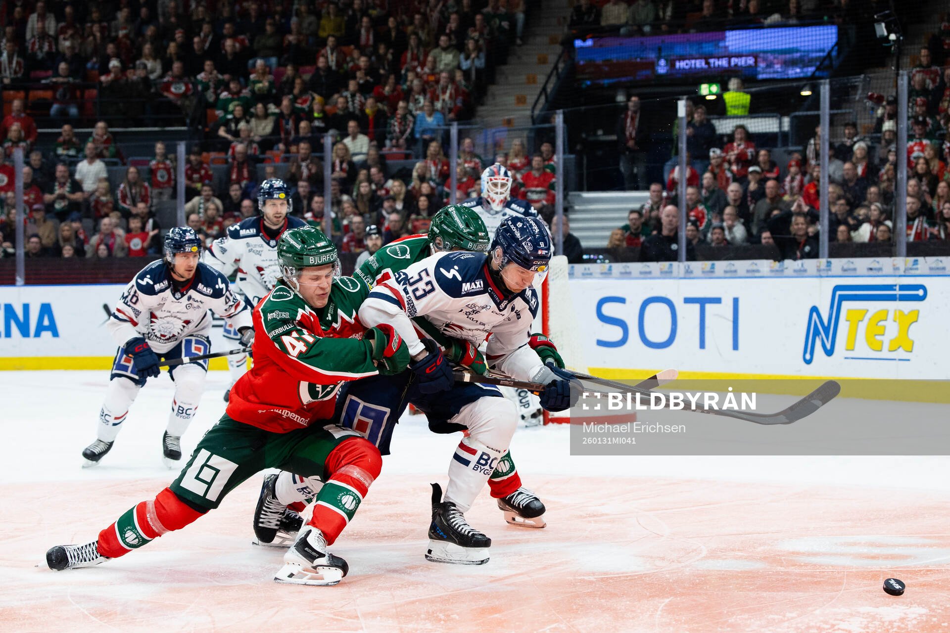 Frölundas Ivar Stenberg och Linköpings Adam Hofbauer