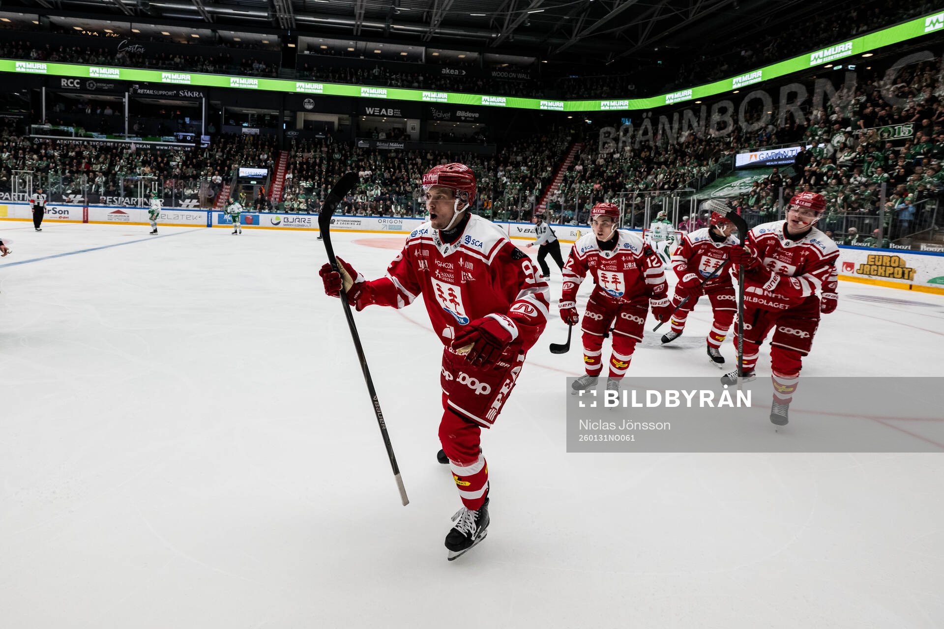 Timrås Anton Lundmark jublar