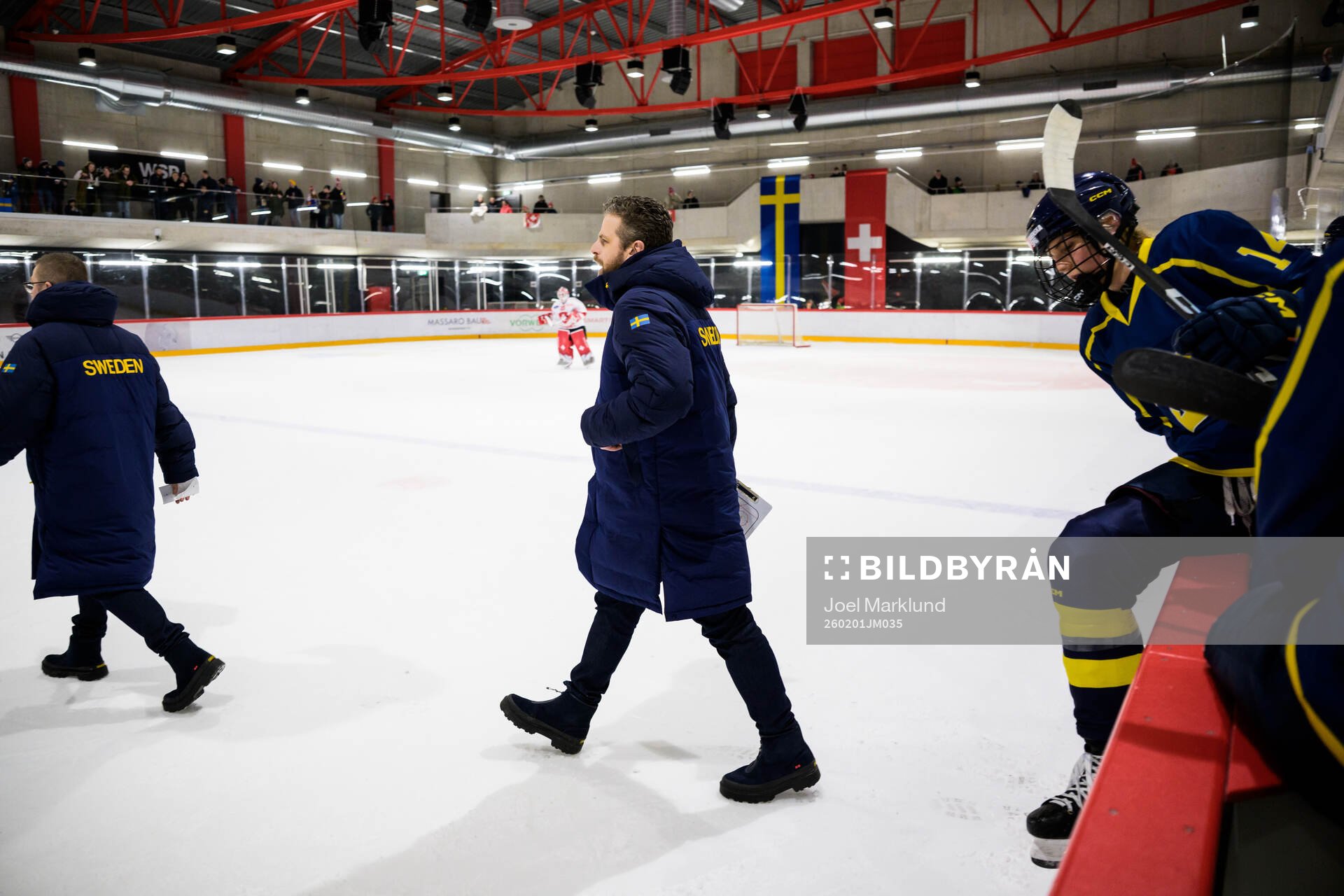 Head coach Ulf Lundberg of Sweden in a women's